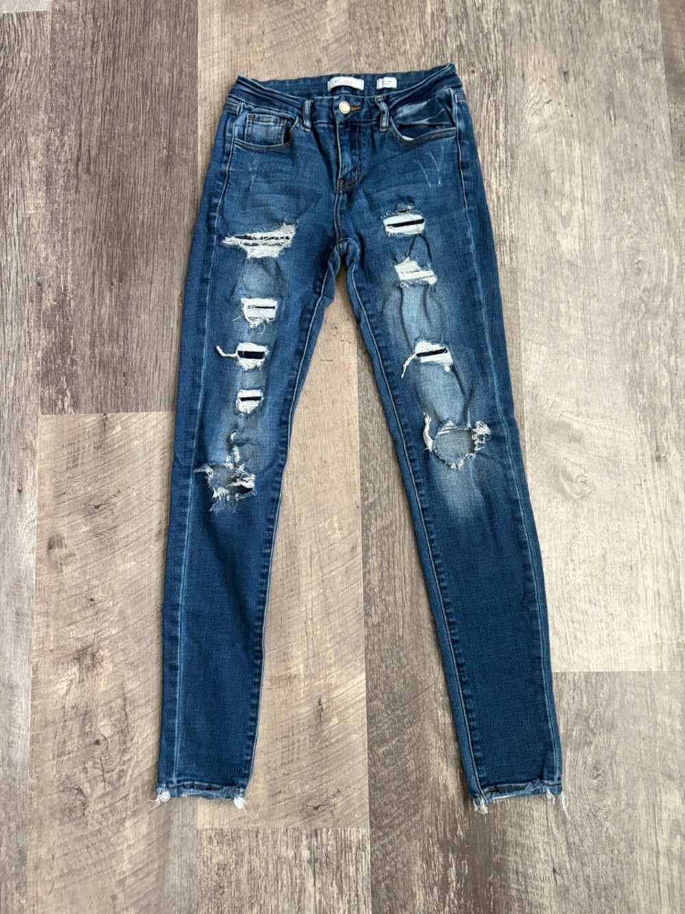 Distressed Dark Blue Skinny Jeans for Women